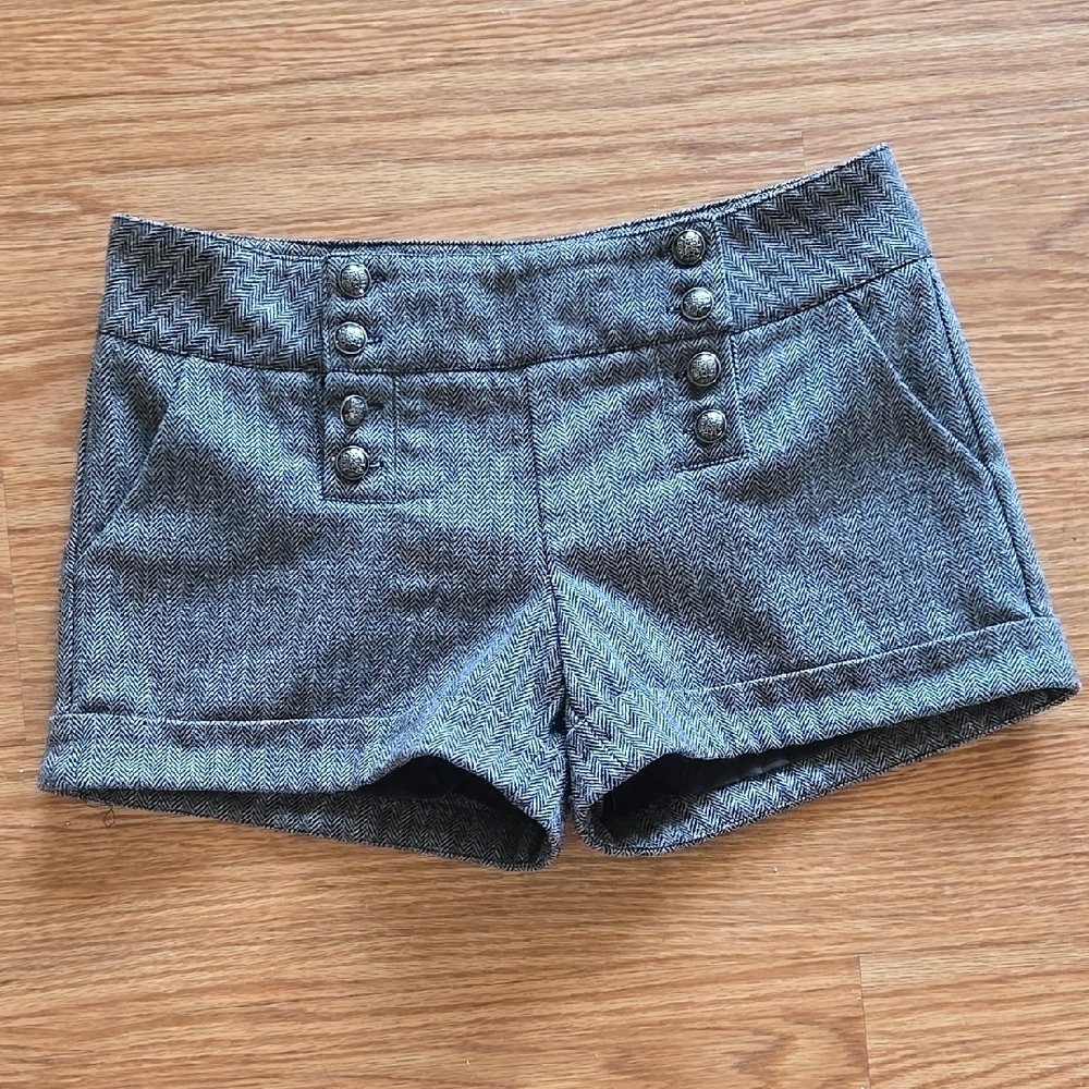 Women's Gray Button-Detail Shorts